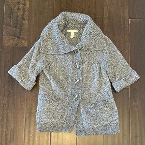 Super soft Sarah Spencer Gray Textured Knit Short-Sleeve Cardigan